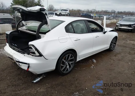 2020 Volvo S60 T6 Momentum из США, поврежденный, VIN 7JRA22TK3LG038486